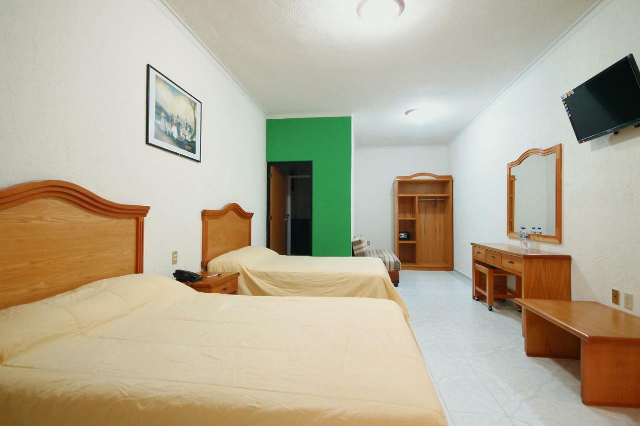 Hotel El Conquistador Monarca. Zitácuaro Kültér fotó