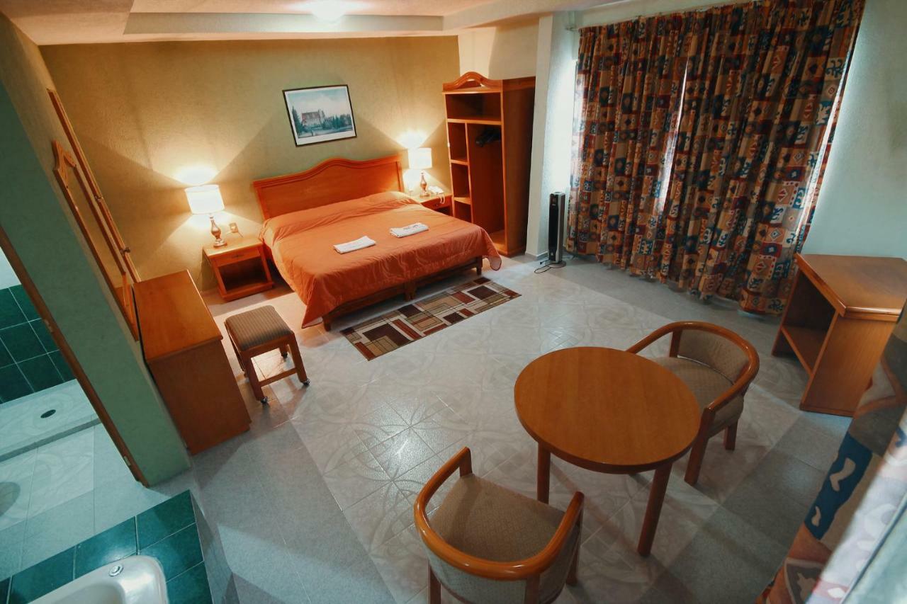 Hotel El Conquistador Monarca. Zitácuaro Kültér fotó