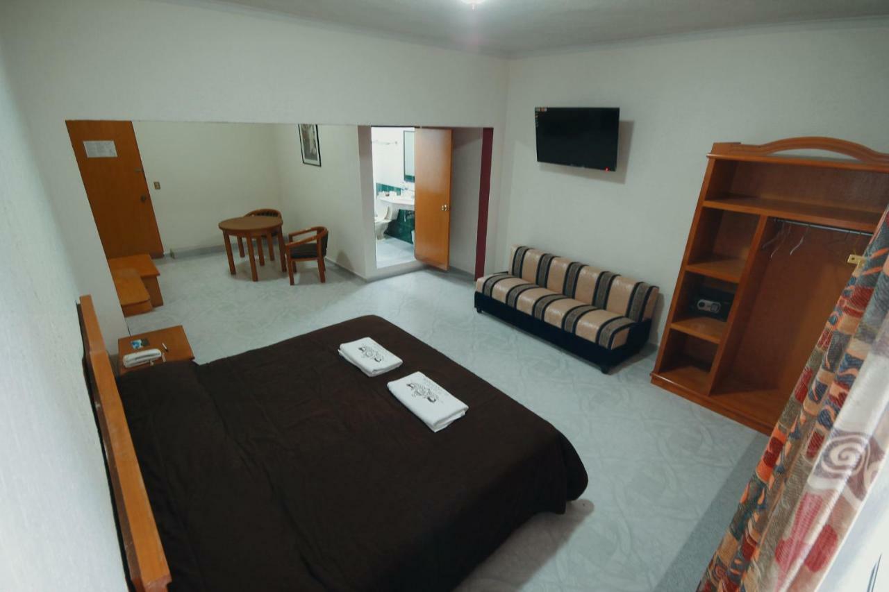 Hotel El Conquistador Monarca. Zitácuaro Kültér fotó