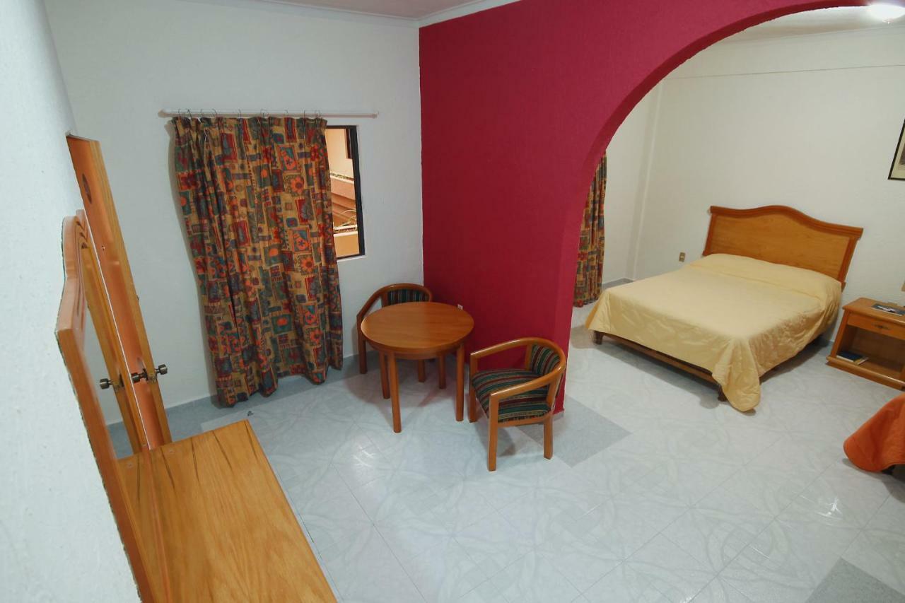 Hotel El Conquistador Monarca. Zitácuaro Kültér fotó