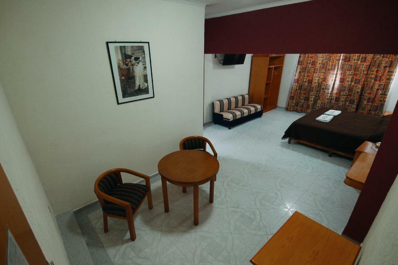 Hotel El Conquistador Monarca. Zitácuaro Kültér fotó
