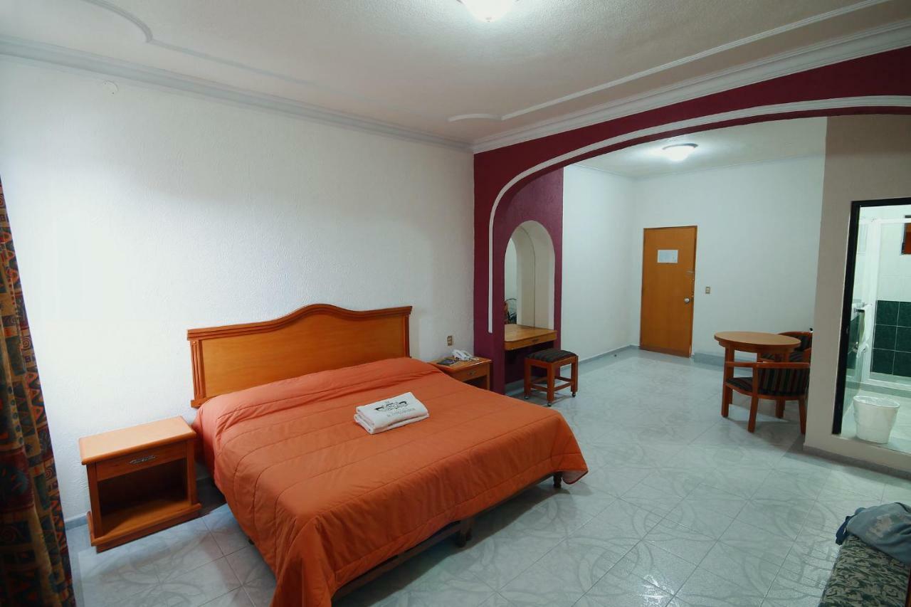 Hotel El Conquistador Monarca. Zitácuaro Kültér fotó