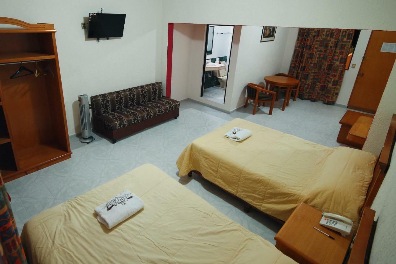 Hotel El Conquistador Monarca. Zitácuaro Kültér fotó